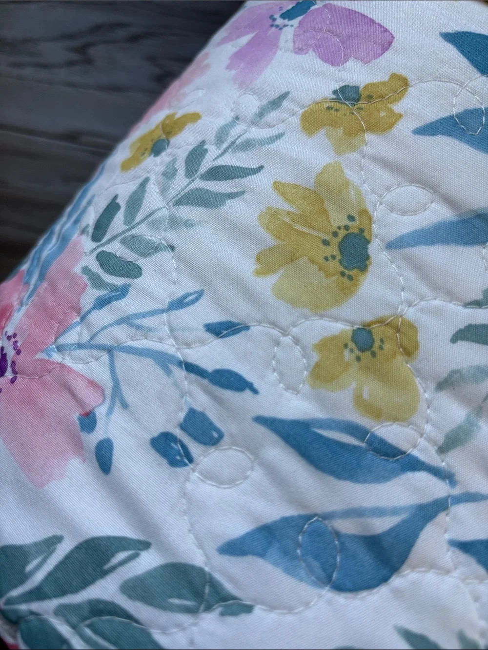 Kohls The Big One 3 pc.reversible quilt set Haley floral pattern,reverse stripes